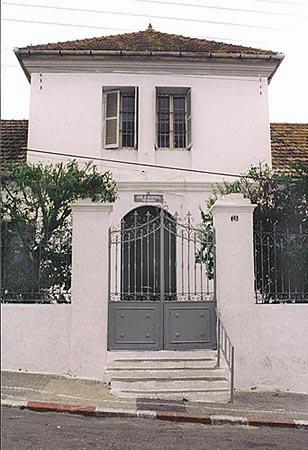 hopitalbenchimol.jpg - L'hopital BenchimolIl appartient toujours à la communauté juive de Tanger (environ 300 personnes) et accueilleles personnes dépendantes ou   nécessiteuses du nord du Maroc 