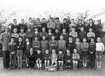 b_1957-1958_ce1.jpg - Ecole Berchet - Tanger/MAROC - Année scolaire: 1957/1958 - CE1 Photo communiquée par Juan Manuel Ruiz 