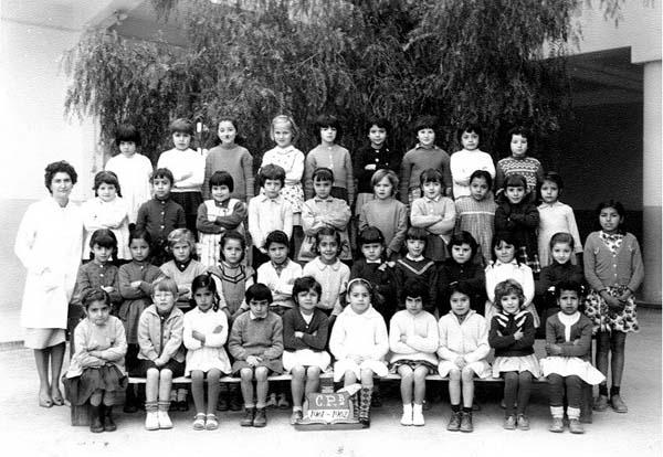 b_1961-1962_cp_b.jpg - Ecole Berchet - TANGER / MAROC - Année scolaire: 1961-1962. photo CP 1 - Institutrice : Mme Fléche Photo communiquée par Nicole Benzaquen 