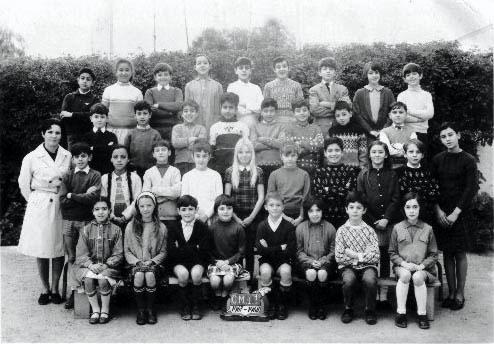 b_1967-1968_cm1.jpg - Ecole Berchet - TANGER / MAROC - Année scolaire: 1967-1968 - CM1-1  Photo communiquée par Maria de la Luz Cabanillas Jimenez & Daniel Paltrinieri 