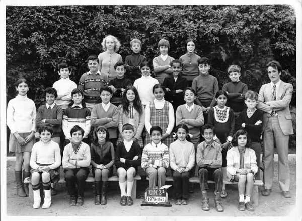 b_1970-1971_cm2.jpg - Ecole Berchet - TANGER / MAROC - Année scolaire: 1970-1971- CM2 1  Photo communiquée par (Communiquée par Benoît Mari ) 
