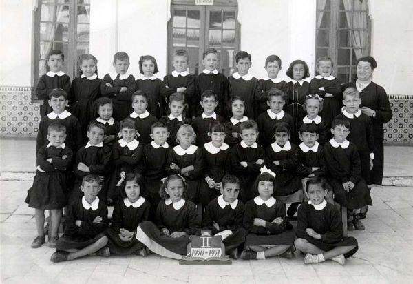 i_1950-1951_2da.jpg - Scuola Italiana - Tangeri / Marocco1950-1951 Seconda classeInviata da Federico Ravella 