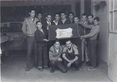 Talleres_Parres_1959b.jpg - Fotos enviadas por Rafael Milanes Bombarelli, correspondientes a la fiesta anual de Navidad del año 1959,  de la empresa Talleres Parres situada en la calle Fez nº 77,  representante de la General Motors en Tanger.  Enviadas por Rafael Milanes Bombarelli y transmitidas por Jose Zaragoza Marquez 