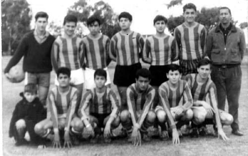 Equipo_del_AMAL_1965_b.jpg - EQUIPO DEL AMAL. ESTADIO MARCHÁN. 01/1965. TANGER / MARRUECOS Enviada por León Cohen